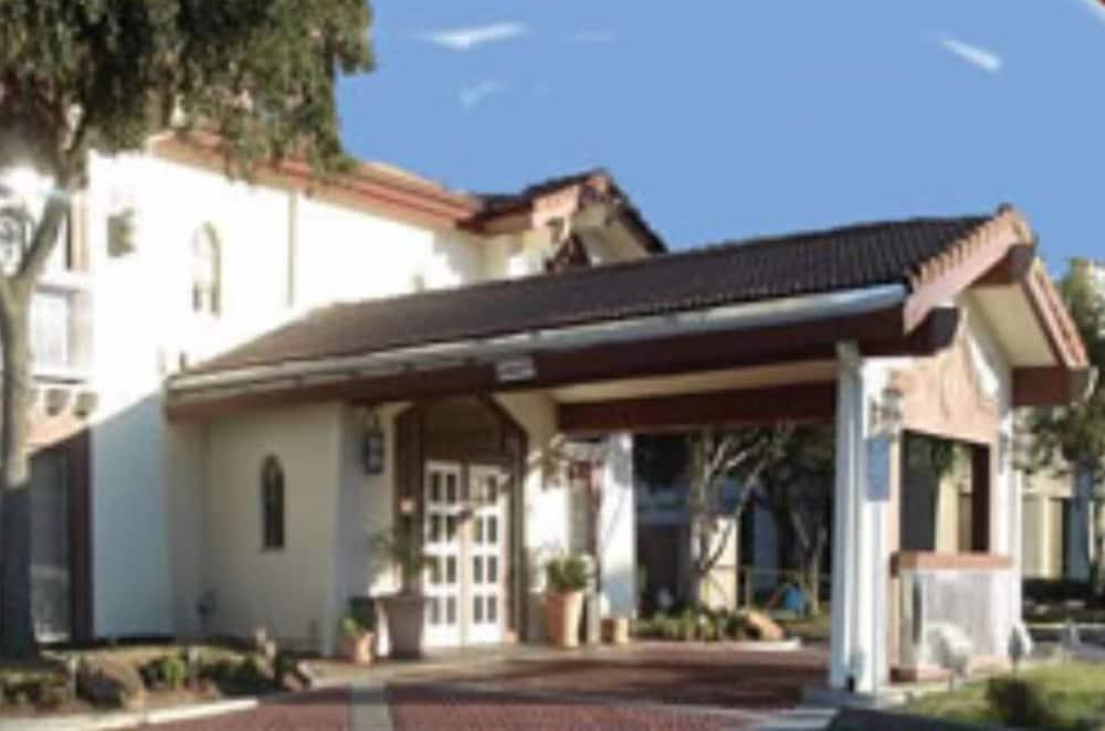 America'S Inn Houston Exterior photo